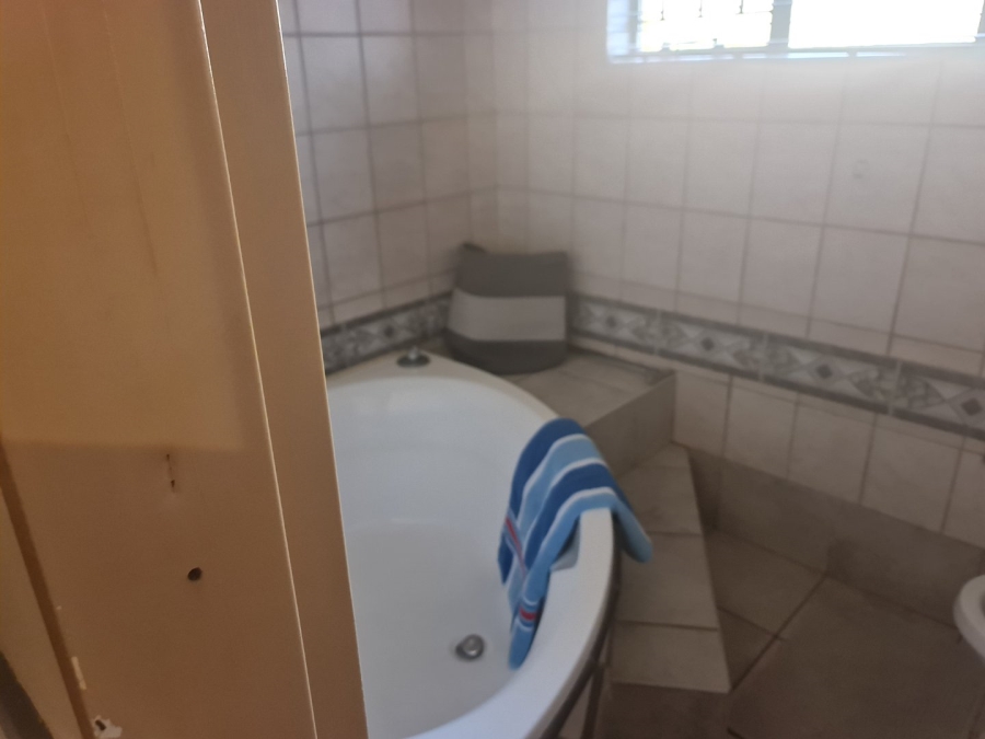 4 Bedroom Property for Sale in Protea Park North West